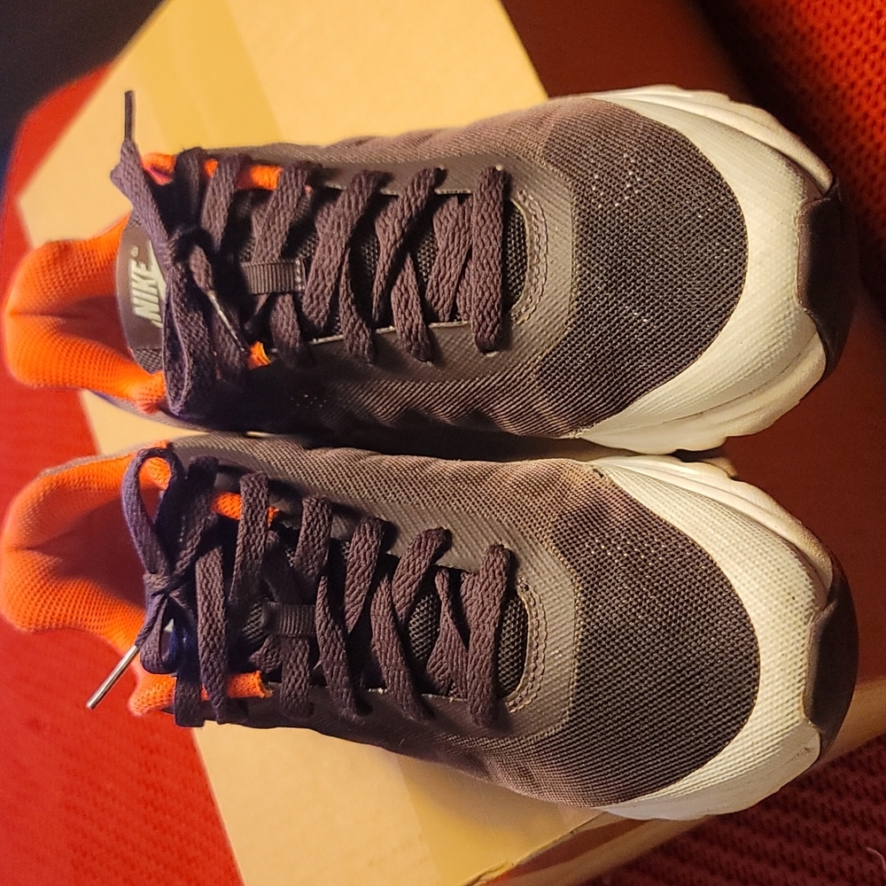 Nike Air Max Invigor